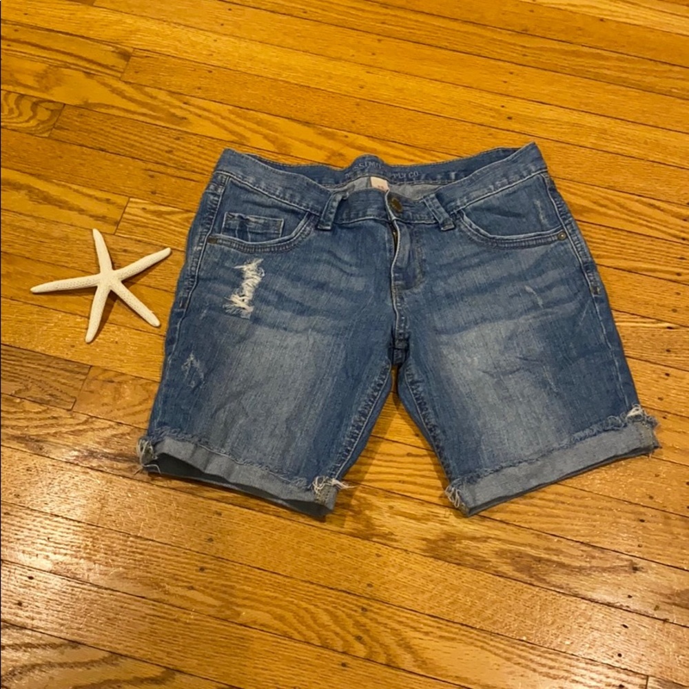 Bermuda jean shorts